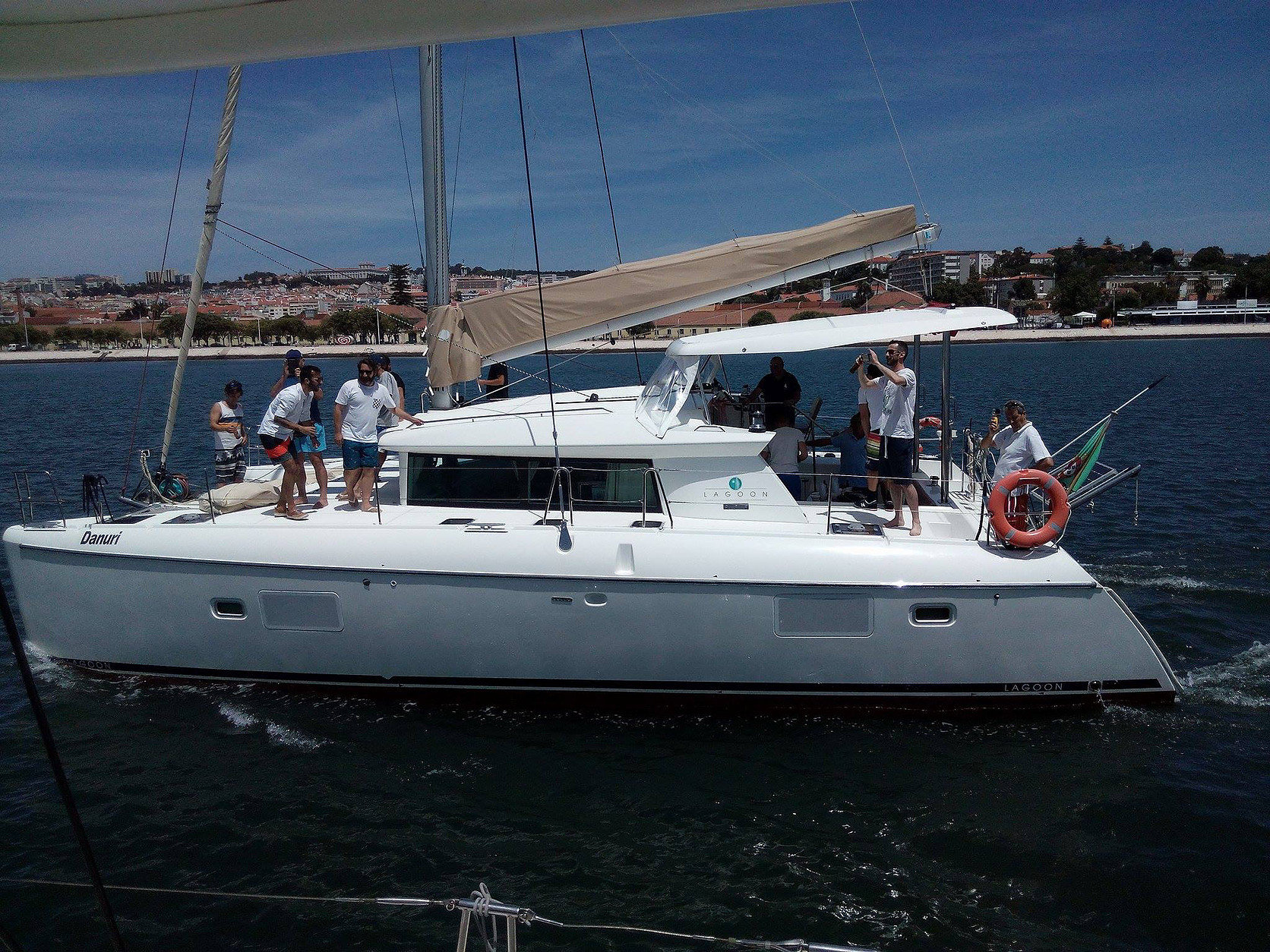 Cover for private sailing charter in Lisbon