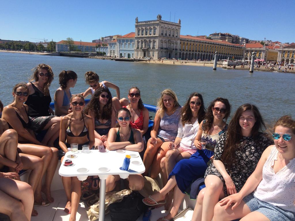 birthday boat tour in Lisbon 