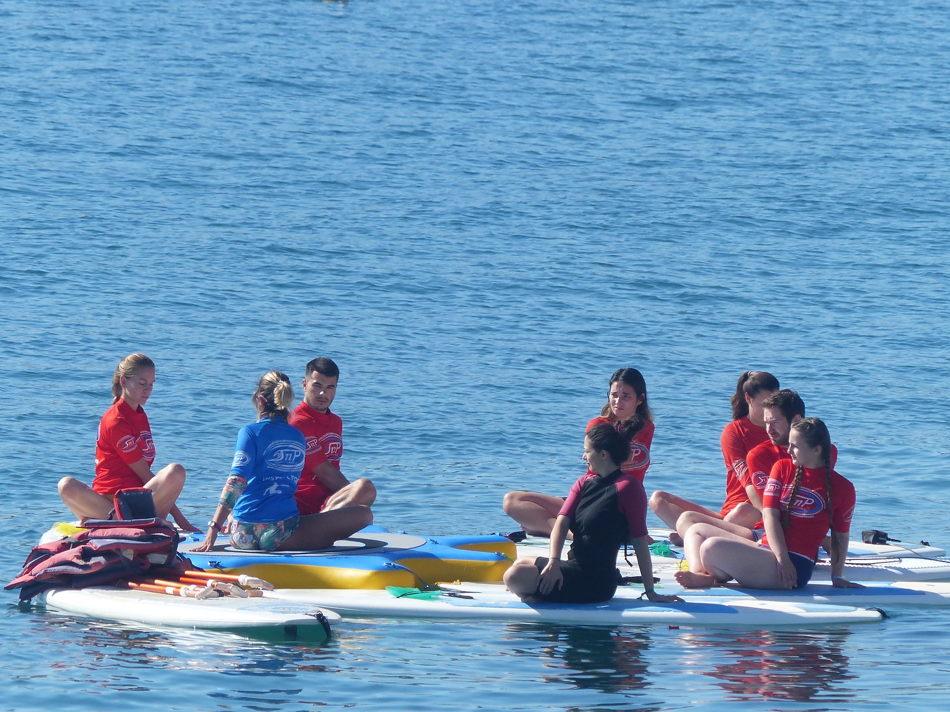 Paddle yoga in Cascais