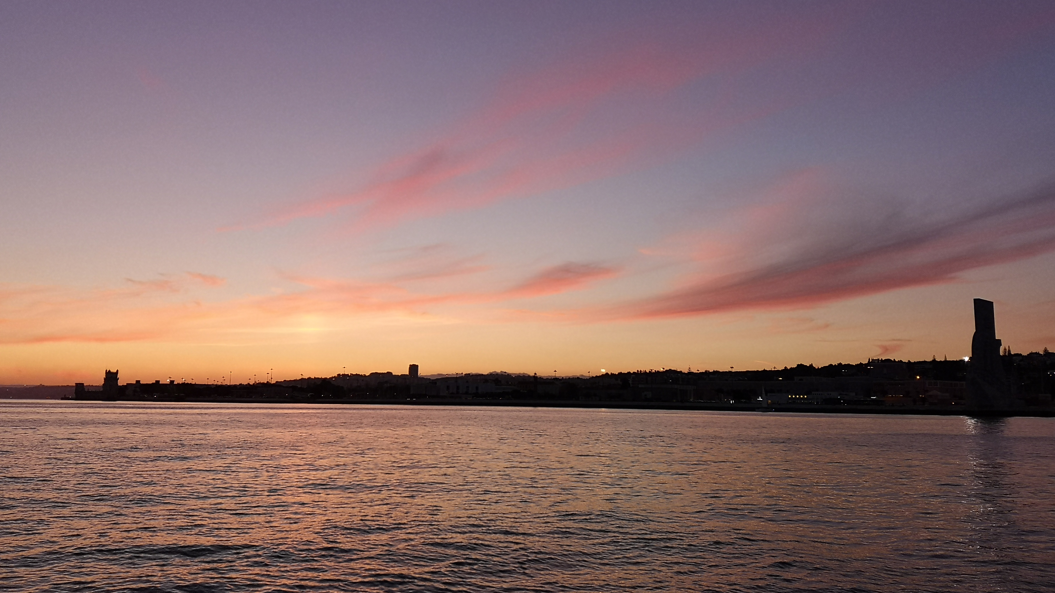 Sunset catamaran tour in Lisbon
