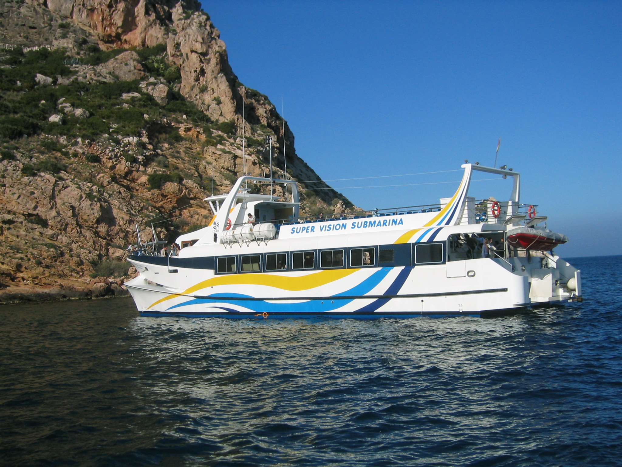 Motor catamaran in Dénia