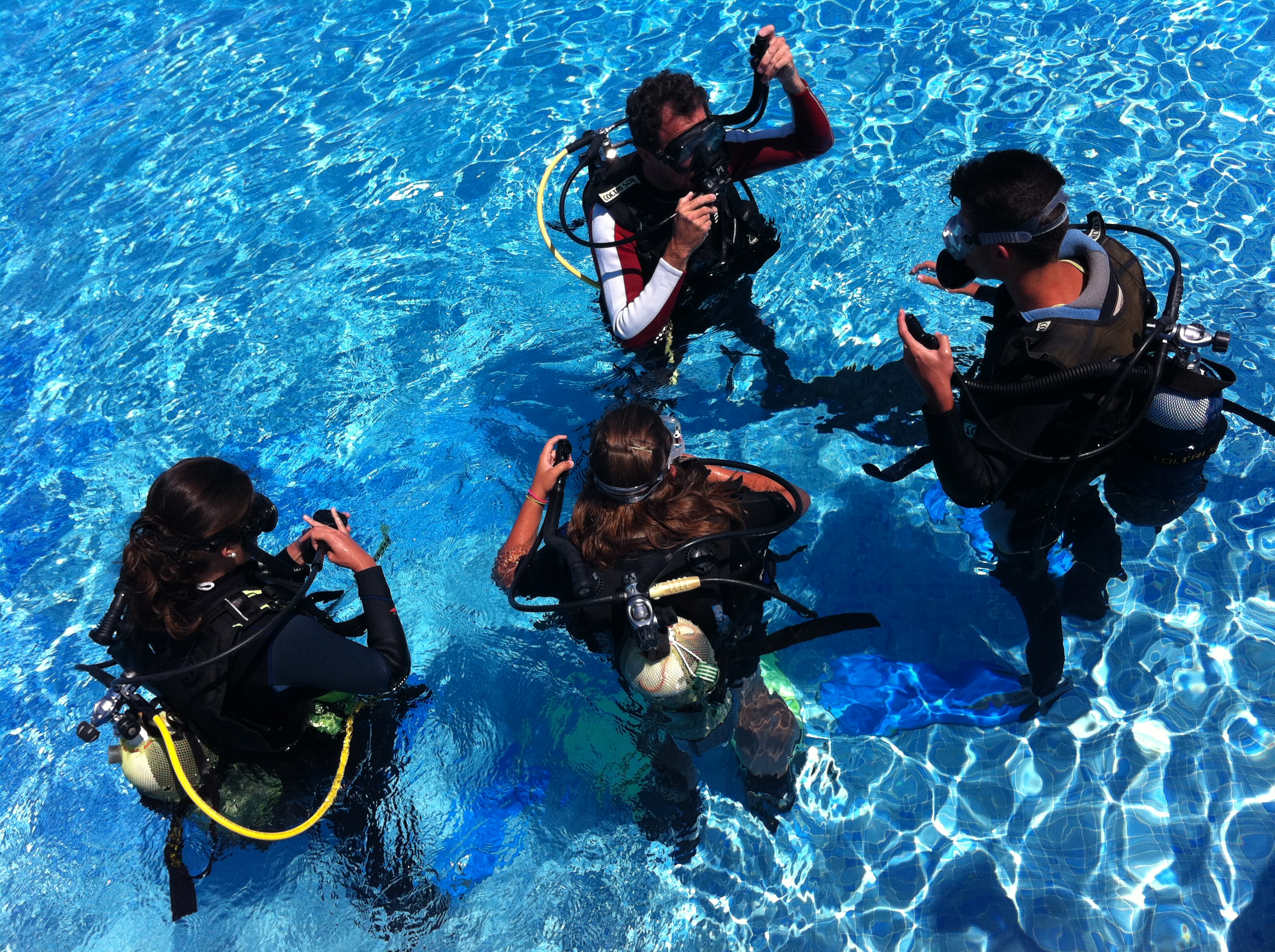 Skills practice in the pool in Formentera