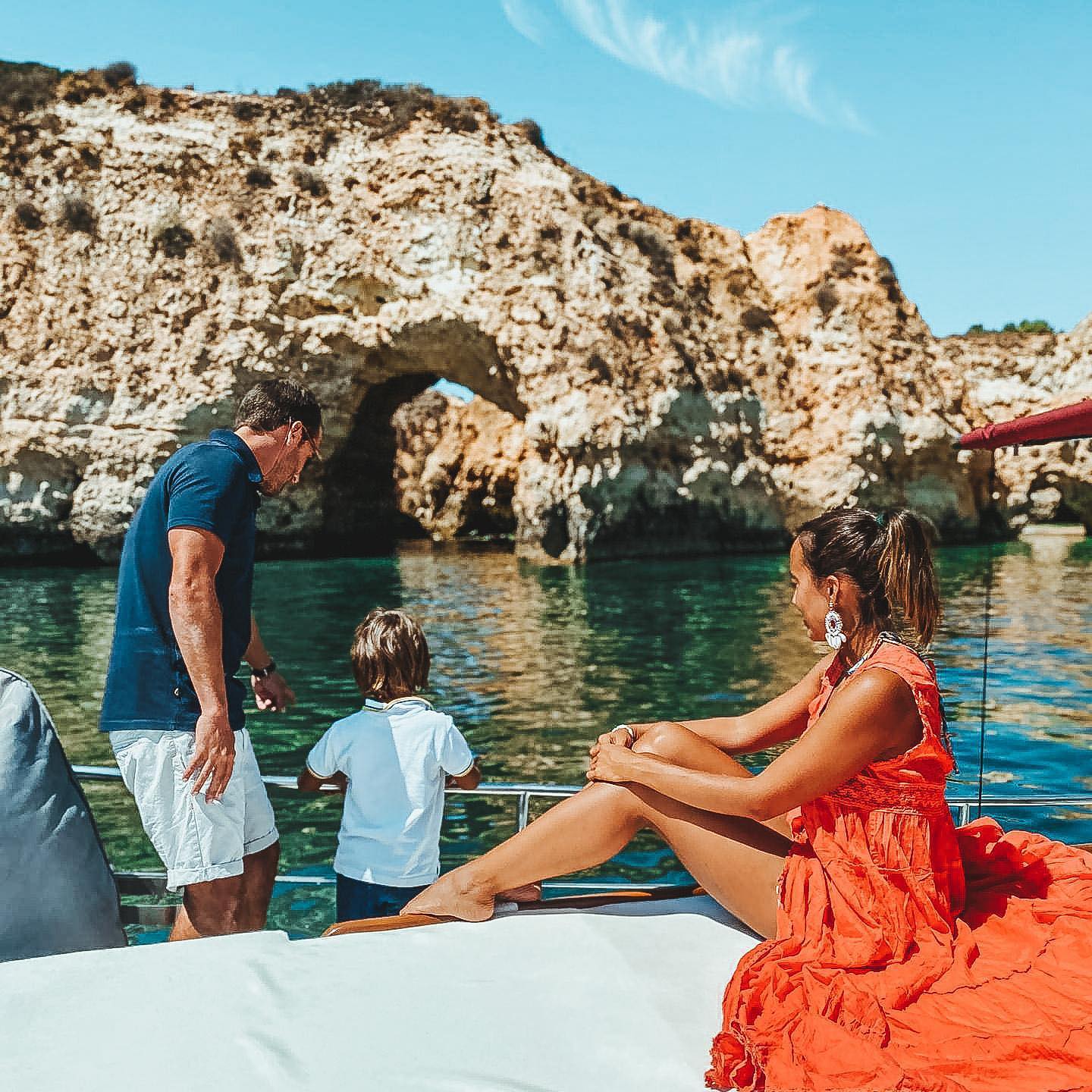 Have a great time with your family on a private boat
