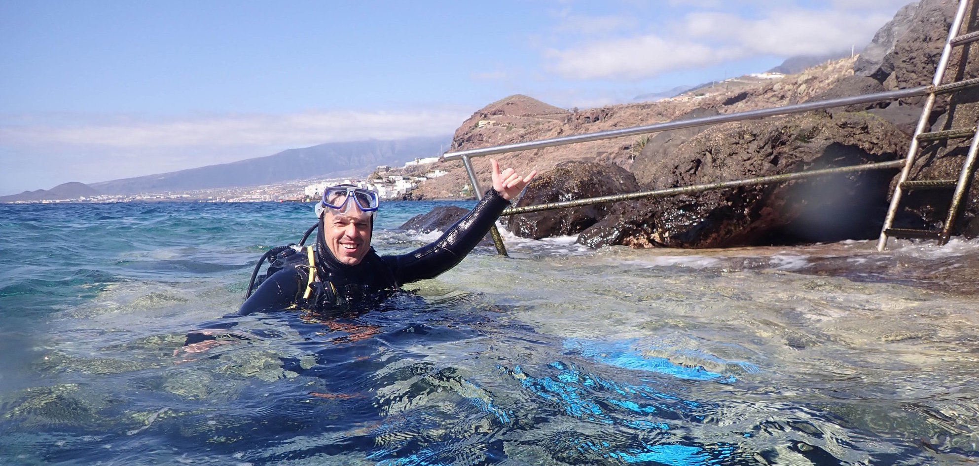 Learn all about scuba diving with this diving course in Tenerife