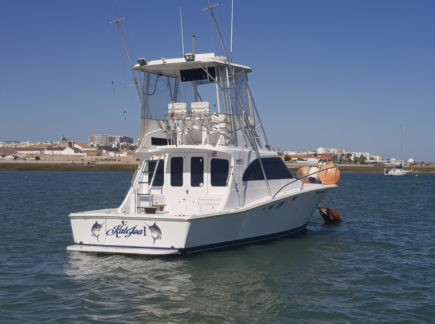 Book your fishing charter in Olhão
