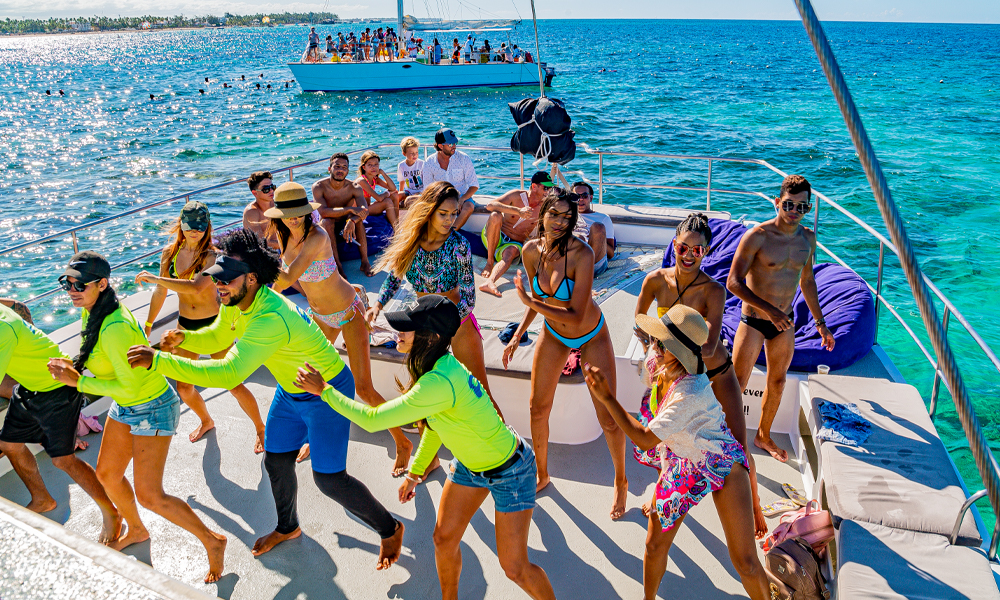 Have a boat party in Punta Cana 