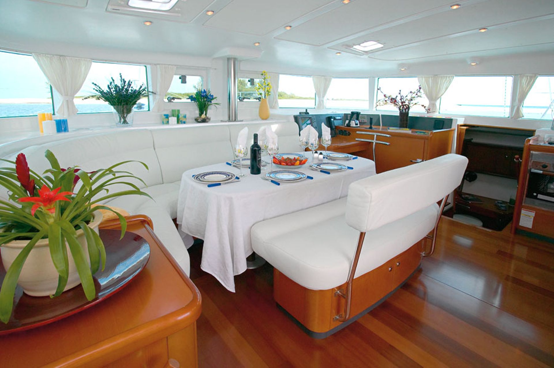 Dining room Catamaran