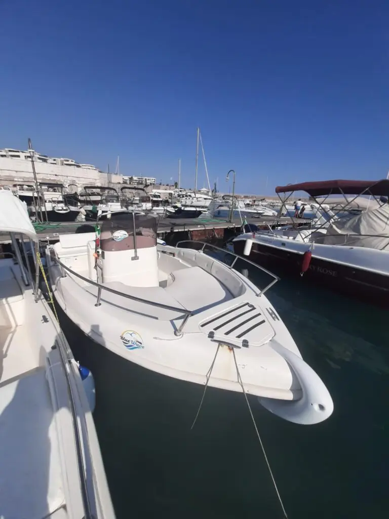 Boat Tour to the Polignano a Mare caves