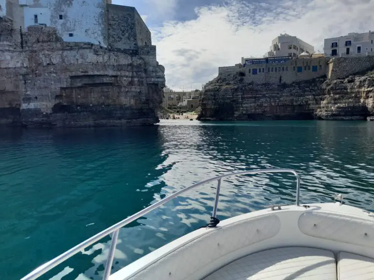 Bootsfahrt zu den Höhlen von Polignano a Mare