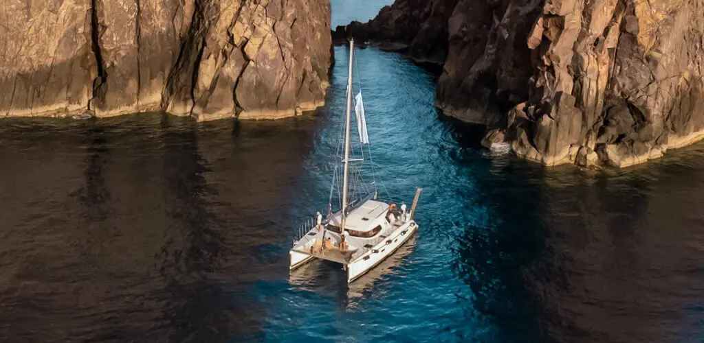 Full-Day Round Tour of Milos and Poliegos Catamaran