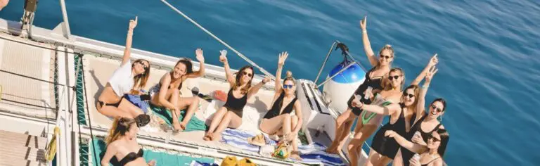 Sonnenuntergangs-Partybootfahrt in Jávea