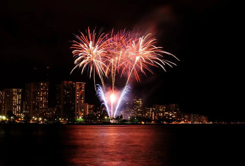 Friday Night Fireworks Cruise in Waikiki