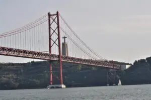 Sunset Sailing Tour to Discover Lisbon