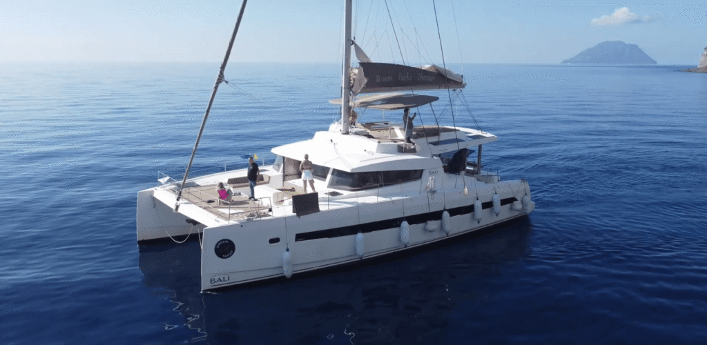 Lisbon: Private Catamaran Tour (up to 27 pax)