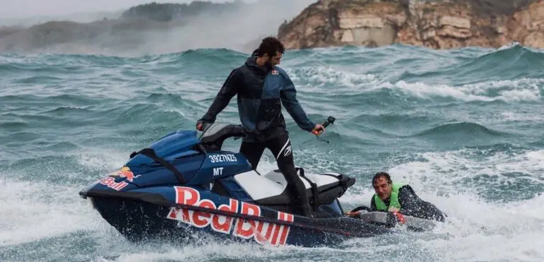 Passeio de Jet Ski nas Ondas Grandes de Nazaré