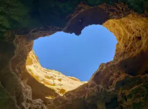 Benagil cave tour in Portimão