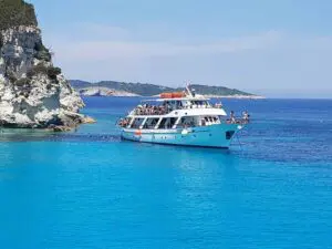 Full-day boat tour in Corfu to Paxos and Antipaxos