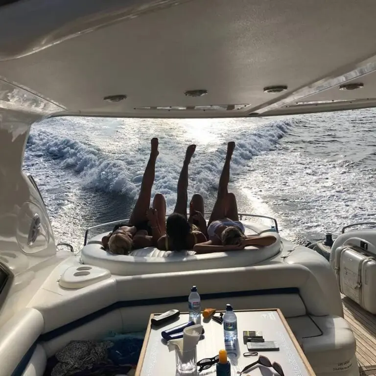 Private Motor Yacht in Vilamoura – Morning