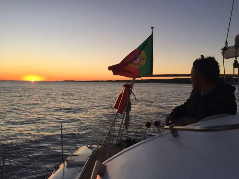 Private sailing boat in Lisbon (up to 14 pax) – Dufor