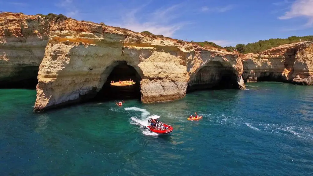 Coast and cave tour in Portimão