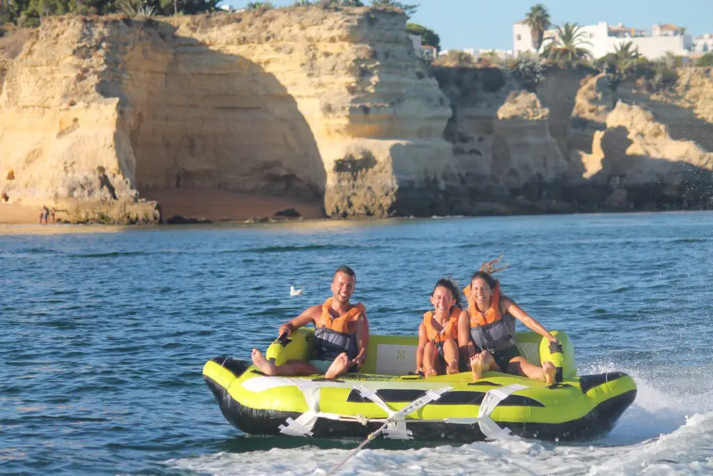 Die besten Wassersportarten an der Algarve
