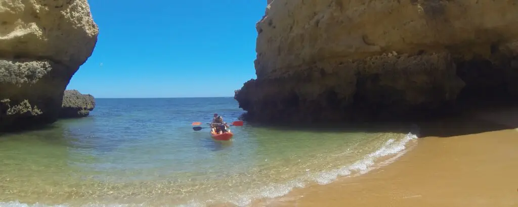 Kayak in Armação de Pêra