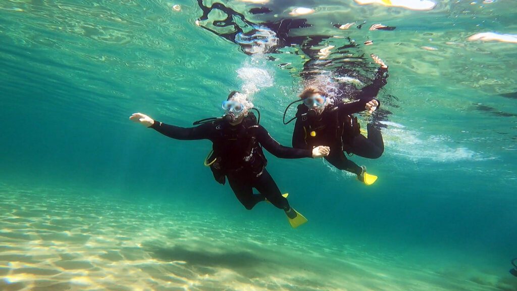 Entdecken Sie das Tauchen in Athen