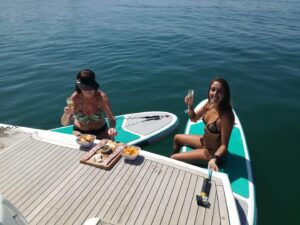 Excursión matinal en yate por Lagos