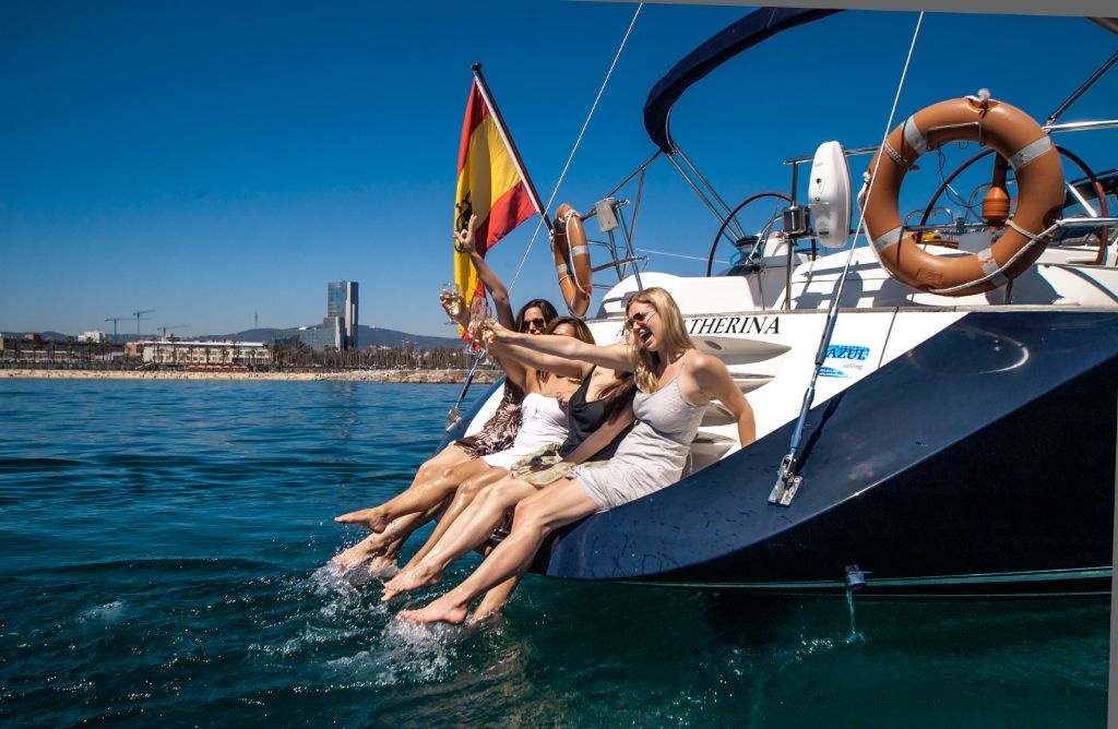 Private, luxuriöse Segeltour in Barcelona