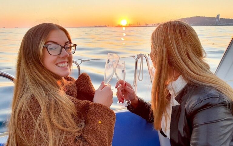 Sonnenuntergangs-Bootsfahrt in Barcelona