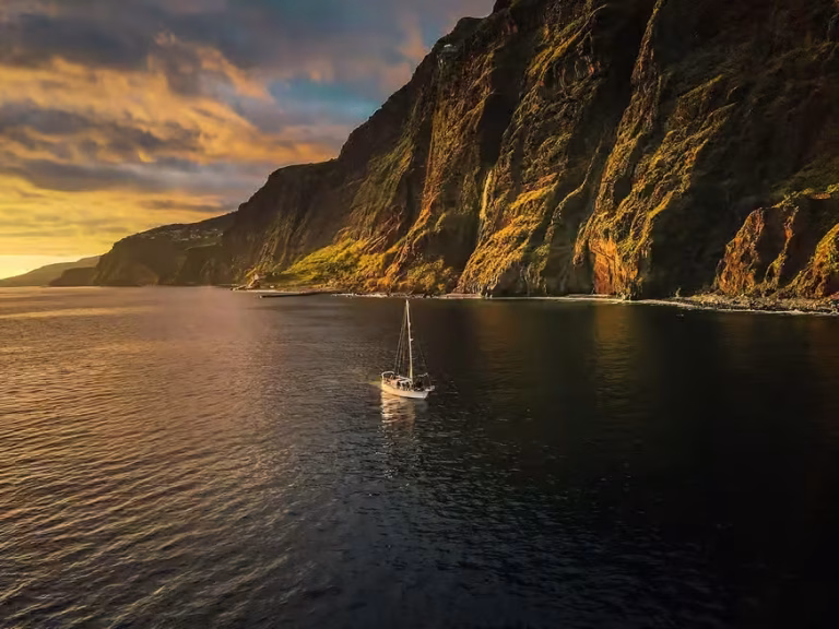 Sailing boat charter in Madeira – Sunset
