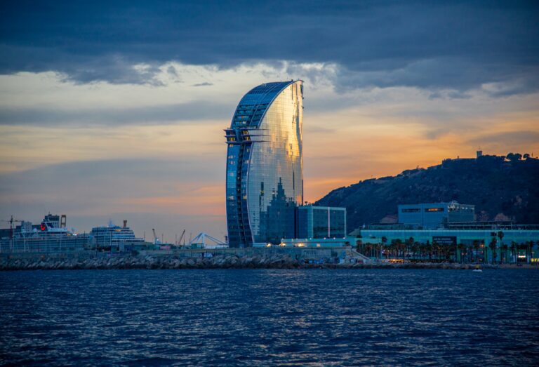 Sunset Sailing Tour in Barcelona.