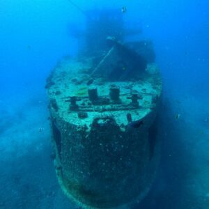 Shipwreck and Reef Diving in Honolulu