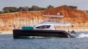 Alquilar un catamarán de lujo en Vilamoura
