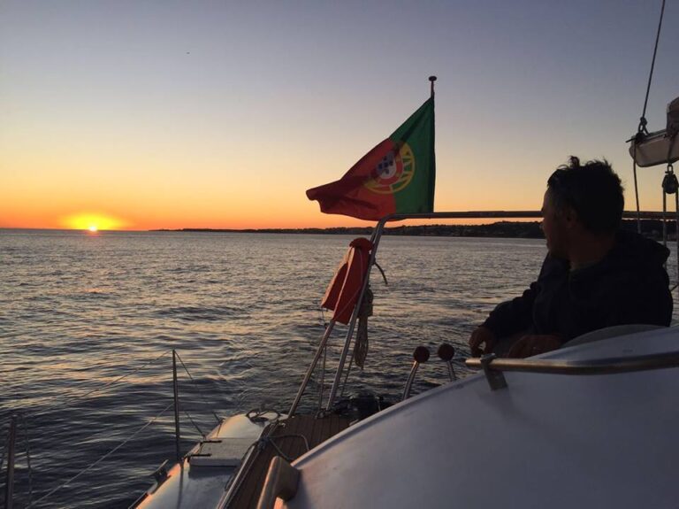 Private sailing boat in Lisbon (up to 14 pax) – Dufor