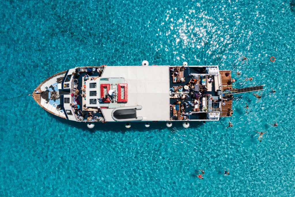 Ganztägige Kreuzfahrt nach Paxos und Antipaxos ab Lefkimmi