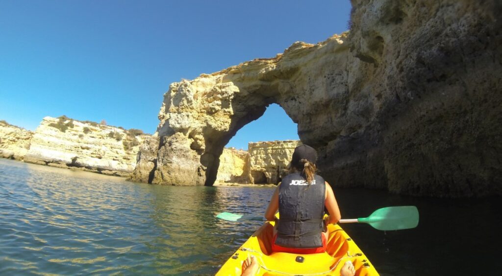 Kayak en Armação de Pêra