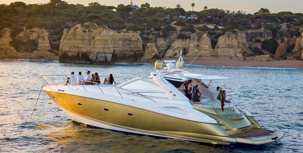 Ganztägiger Yachtcharter in Albufeira
