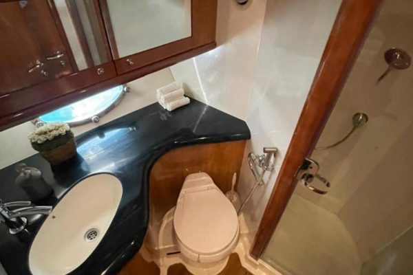 10274-private-charter-sunseeker-56ft-yacht-in-dubai-1661410225