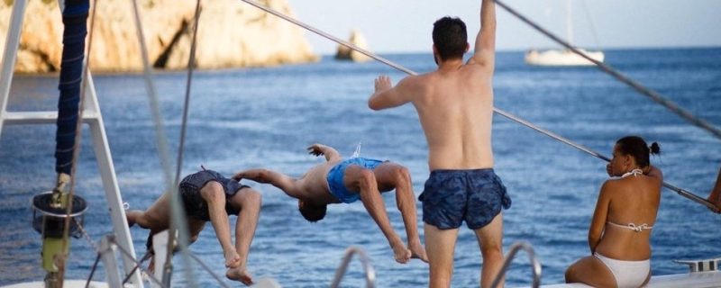 10385-enjoy-swimming-in-the-mediterranean-sea-1663060340 10385-enjoy-swimming-in-the-mediterranean-sea-1663060340