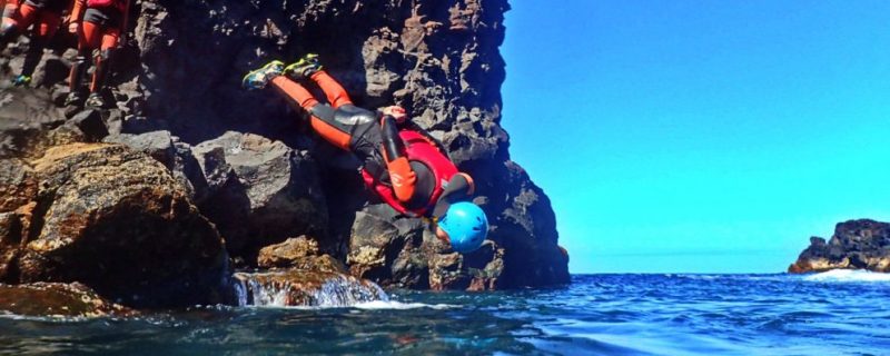 11738-let-s-go-for-coasteering-in-azores-1670950829