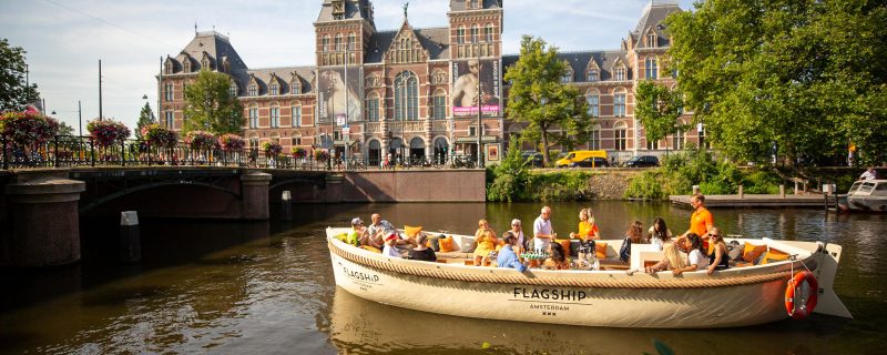 18727-boat-trip-in-amsterdam-1679067527