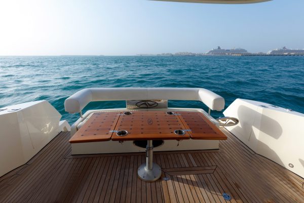 19881-yacht-cruising-in-dubai-1682322916