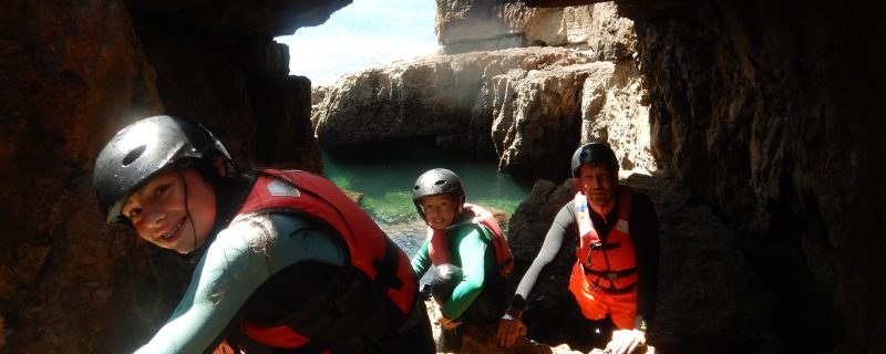 21688-coasteering-for-families-in-the-algarve-1692114138