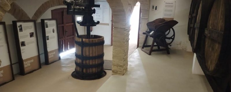 25950-sitges-sailing-walking-wine-tasting-tour-1711613748