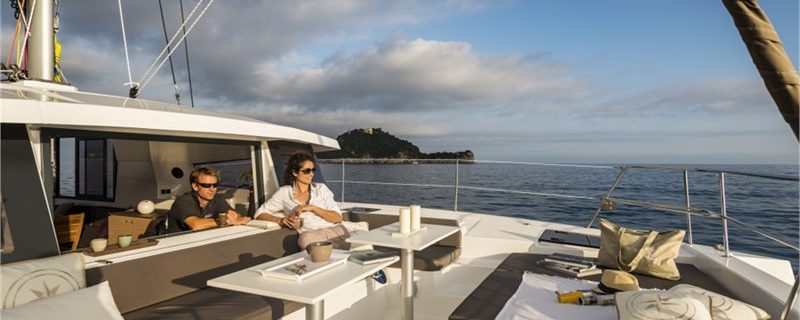 6549-relax-on-board-of-this-catamaran-in-barcelona-1609981606