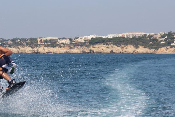 Wakeboard em Armação de Pera