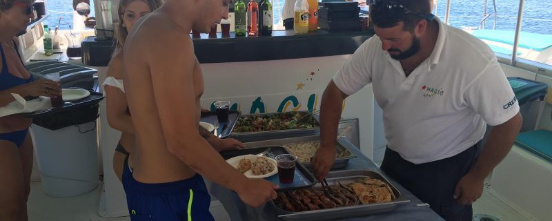 8728-enjoy-a-bbq-on-board-1645890464
