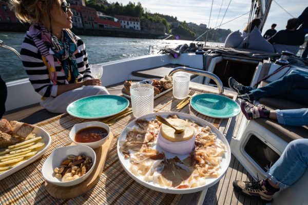 Sightseeing Boat Tour in Porto 5