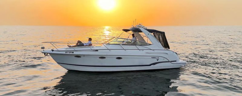 Yacht in Dubai during sunset